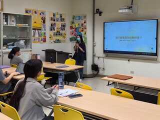 1151-9月份返校研習圖片(另開新視窗)